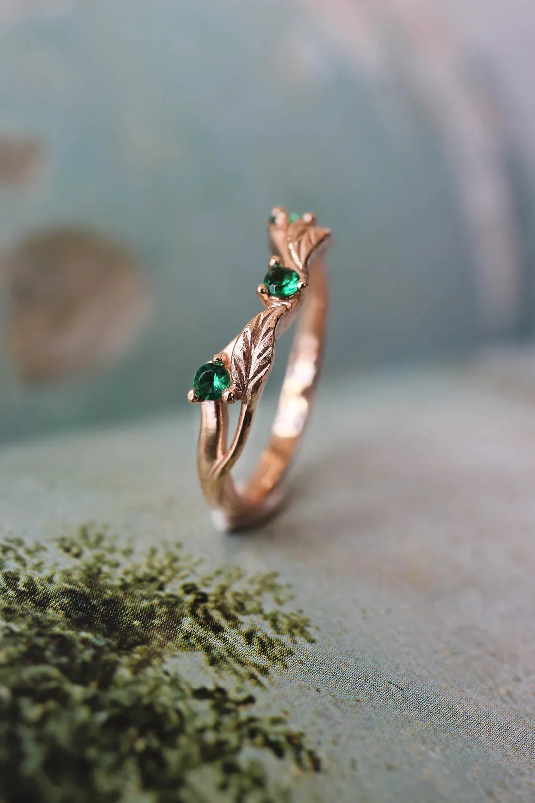 Curved Emerald Stone Band