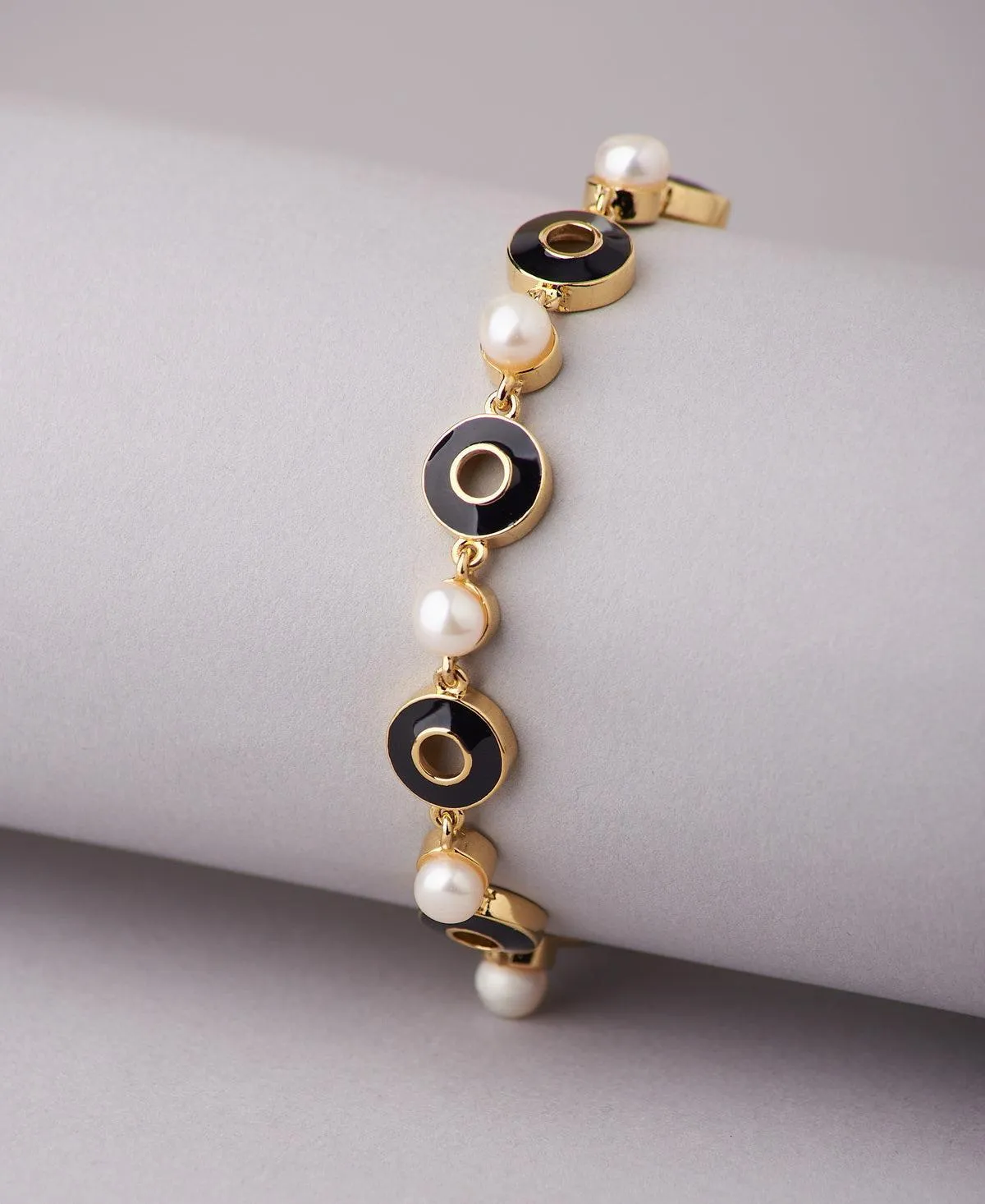 Fashionable Pearl Enamel Bracelet