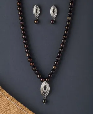 Fashionable Pearl Necklace Set